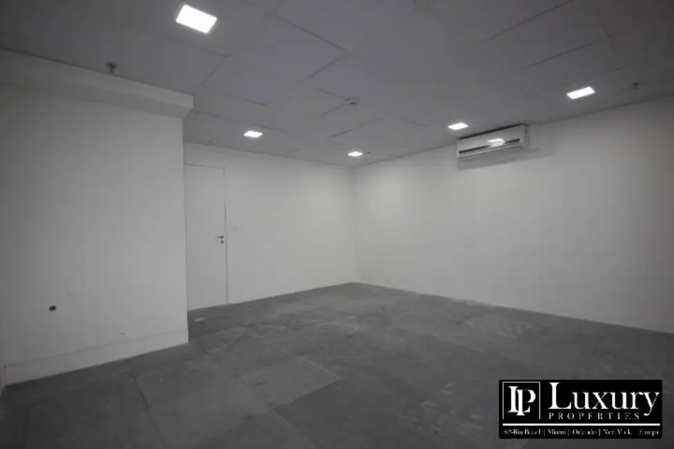 Foto 8 de Sala Comercial para alugar, 35m2 em Vila Olímpia, São Paulo - SP