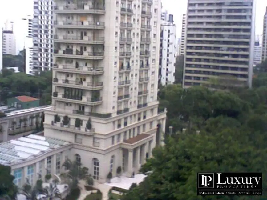 Cobertura com 4 quartos à venda, 822m2 em Vila Nova Conceição, São Paulo - SP - imagem 3 Foto 3 de Cobertura com 4 quartos à venda, 822m2 em Vila Nova Conceição, São Paulo - SP