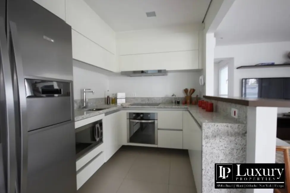 Foto 9 de Apartamento com 1 quarto para alugar, 90m2 em Vila Olímpia, São Paulo - SP