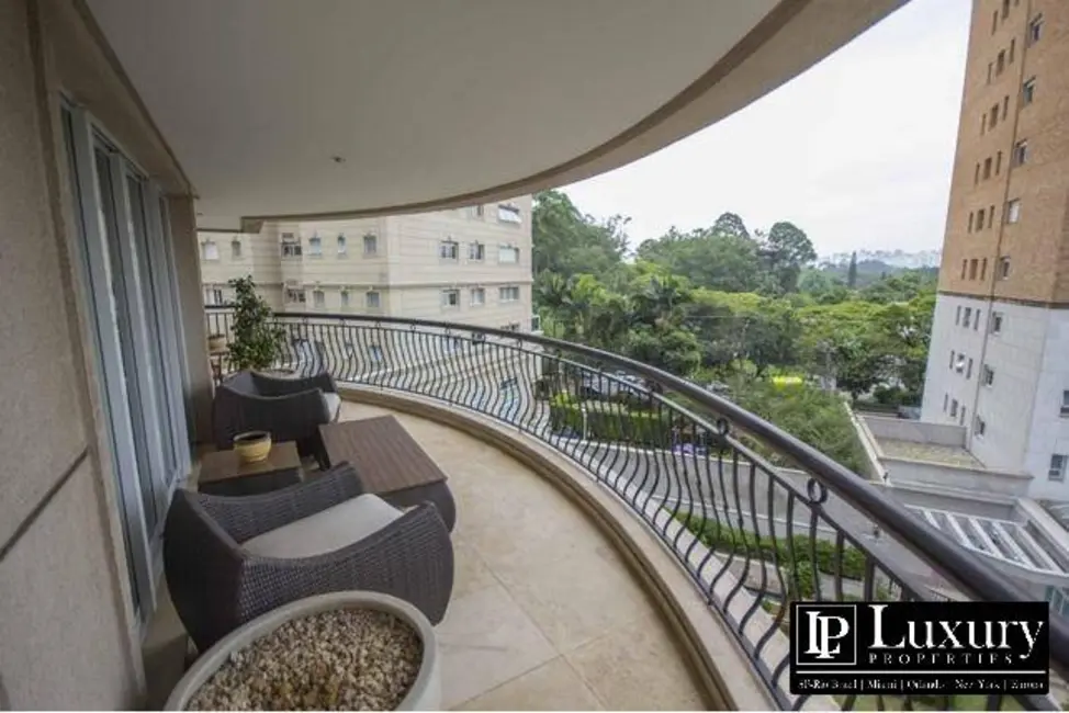 Foto 9 de Apartamento com 4 quartos para alugar, 288m2 em Vila Nova Conceição, São Paulo - SP