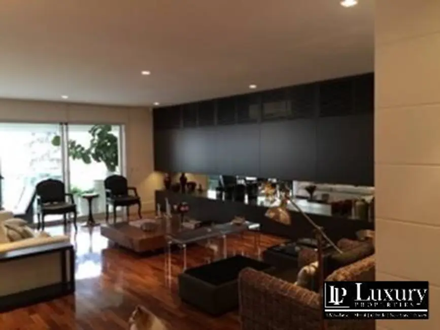 Apartamento com 3 quartos à venda, 277m2 em Itaim Bibi, São Paulo - SP - imagem 5 Foto 5 de Apartamento com 3 quartos à venda, 277m2 em Itaim Bibi, São Paulo - SP