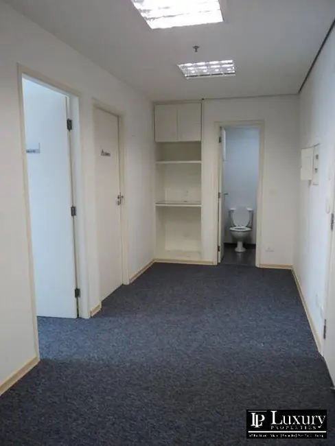 Sala Comercial para alugar, 40m2 em Itaim Bibi, São Paulo - SP - imagem 1 Foto 1 de Sala Comercial para alugar, 40m2 em Itaim Bibi, São Paulo - SP