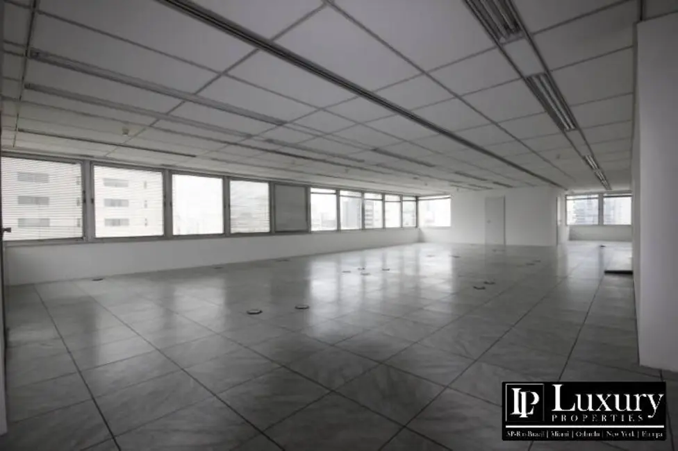 Sala Comercial à venda e para alugar, 134m2 em Itaim Bibi, São Paulo - SP - imagem 9 Foto 9 de Sala Comercial à venda e para alugar, 134m2 em Itaim Bibi, São Paulo - SP