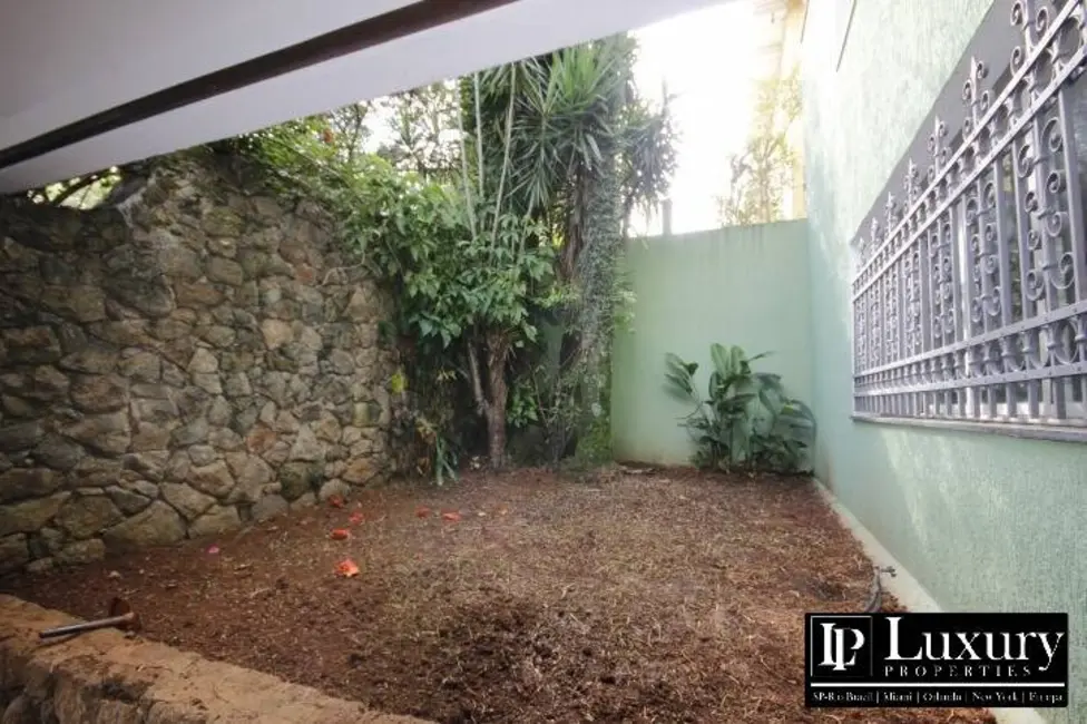 Foto 8 de Casa com 3 quartos à venda, 380m2 em Pacaembu, São Paulo - SP