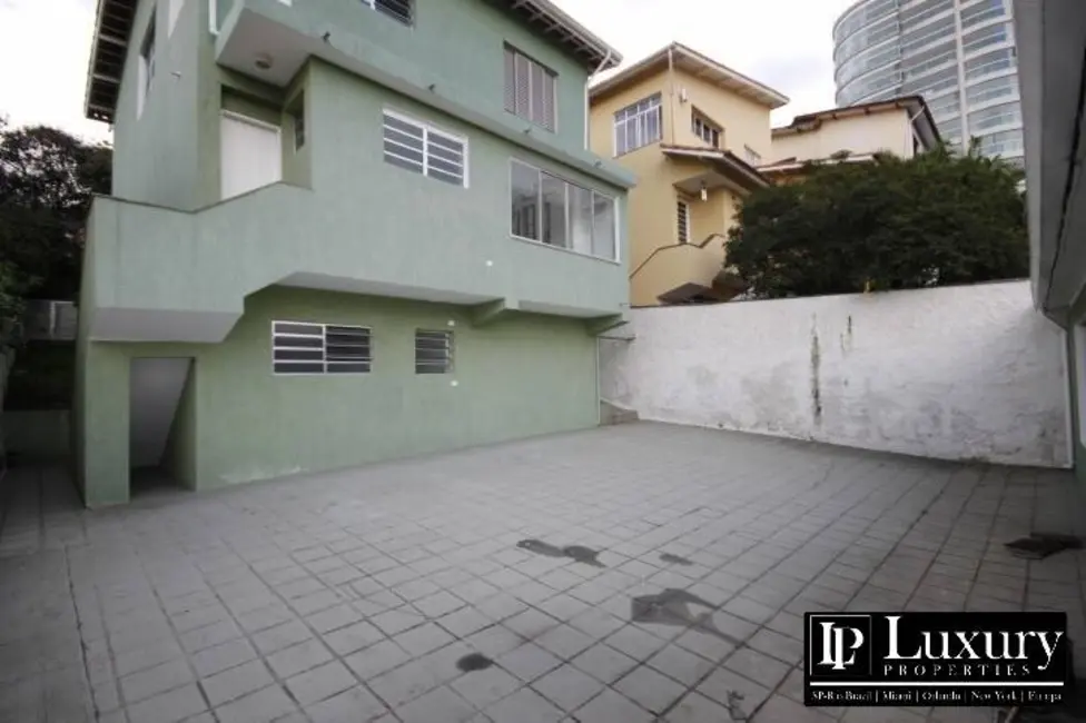 Foto 2 de Casa com 3 quartos à venda, 380m2 em Pacaembu, São Paulo - SP