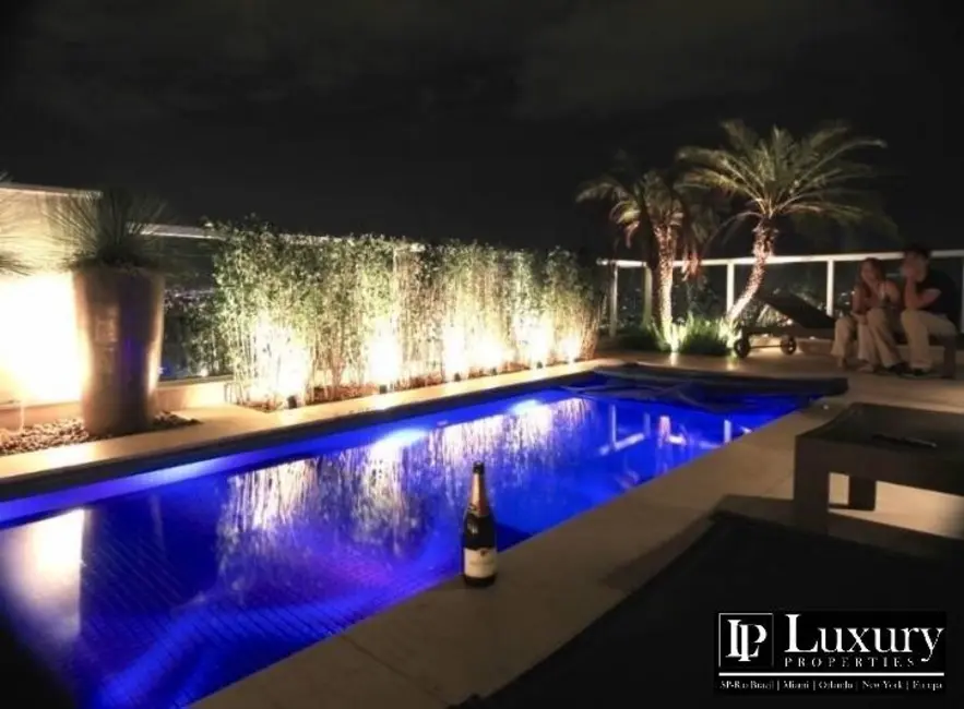 Cobertura com 3 quartos à venda, 410m2 em Vila Olímpia, São Paulo - SP - imagem 9 Foto 9 de Cobertura com 3 quartos à venda, 410m2 em Vila Olímpia, São Paulo - SP