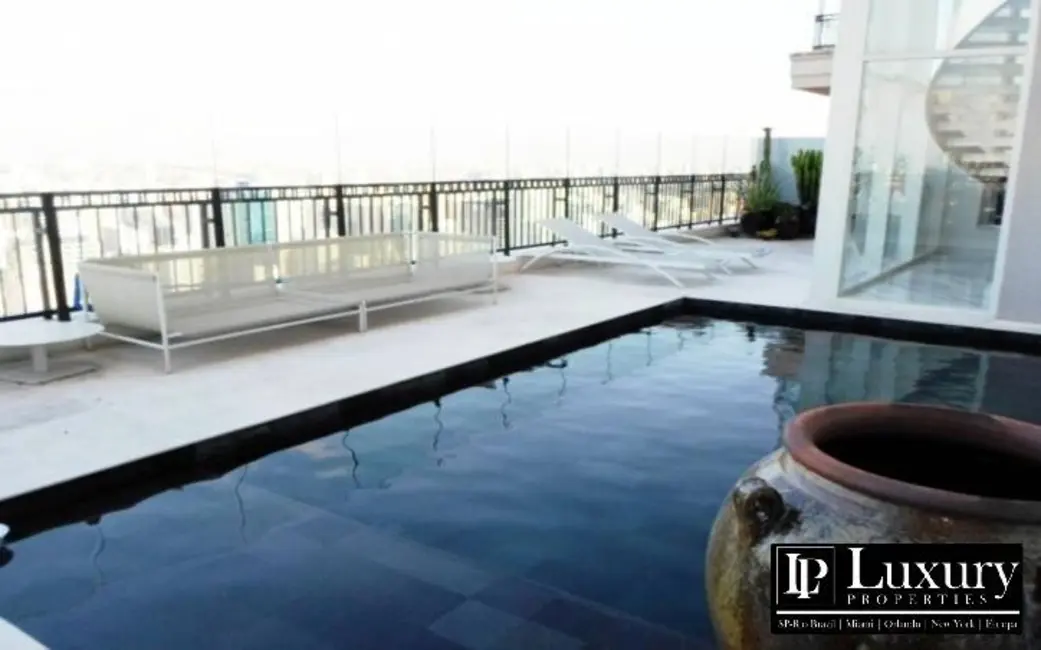 Cobertura com 3 quartos à venda e para alugar, 699m2 em Vila Nova Conceição, São Paulo - SP - imagem 3 Foto 3 de Cobertura com 3 quartos à venda e para alugar, 699m2 em Vila Nova Conceição, São Paulo - SP