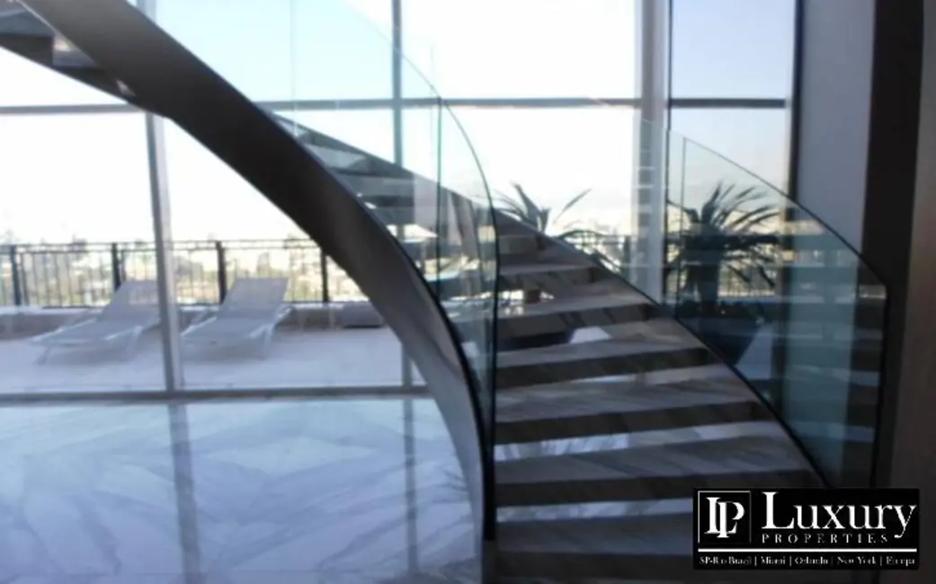 Cobertura com 3 quartos à venda e para alugar, 699m2 em Vila Nova Conceição, São Paulo - SP - imagem 4 Foto 4 de Cobertura com 3 quartos à venda e para alugar, 699m2 em Vila Nova Conceição, São Paulo - SP