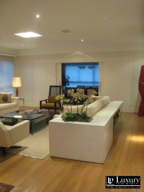 Apartamento com 5 quartos à venda, 470m2 em Vila Nova Conceição, São Paulo - SP - imagem 7 Foto 7 de Apartamento com 5 quartos à venda, 470m2 em Vila Nova Conceição, São Paulo - SP