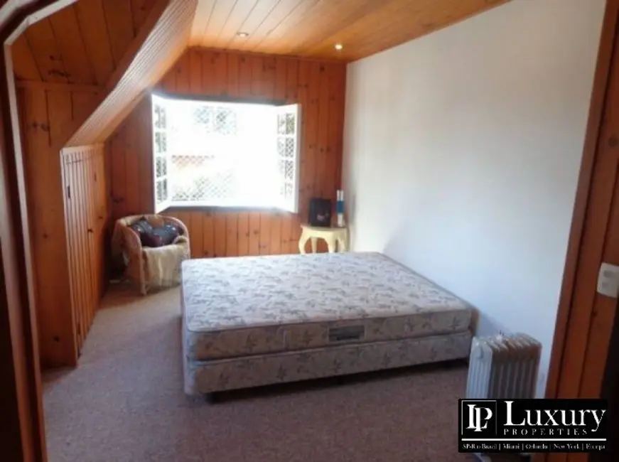 Foto 5 de Casa com 5 quartos à venda, 480m2 em Campos Do Jordao - SP