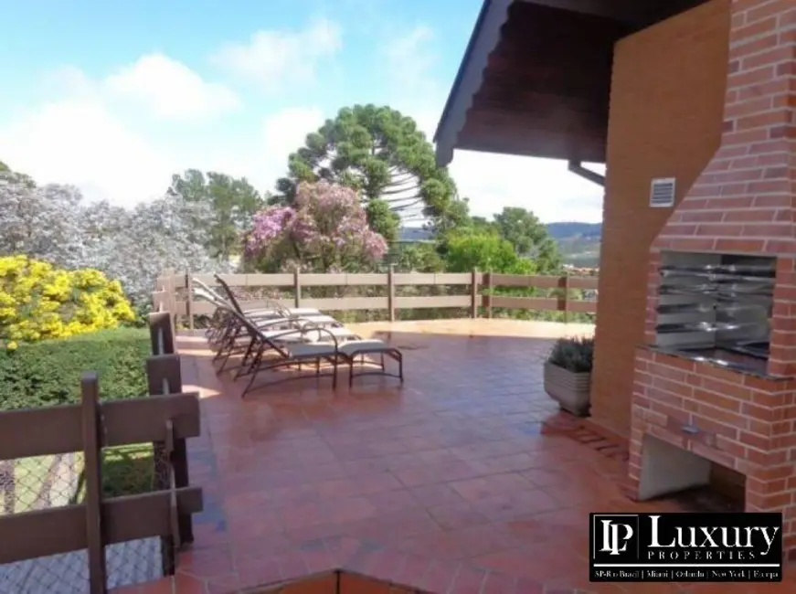 Foto 9 de Casa com 5 quartos à venda, 480m2 em Campos Do Jordao - SP