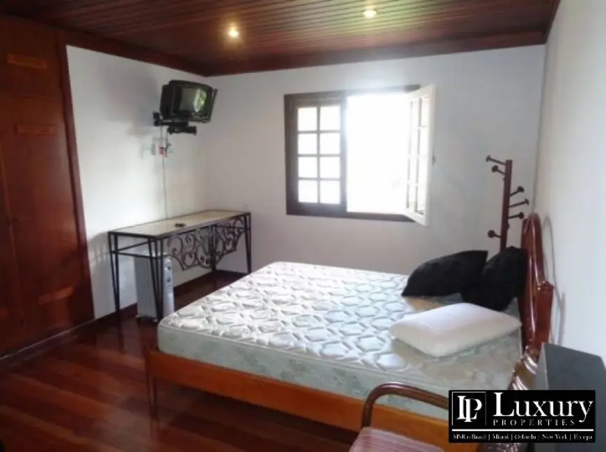 Foto 7 de Casa com 5 quartos à venda, 480m2 em Campos Do Jordao - SP