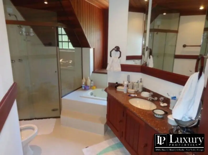 Foto 8 de Casa com 5 quartos à venda, 480m2 em Campos Do Jordao - SP