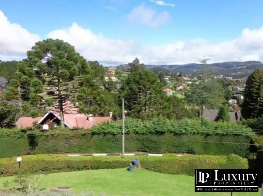 Foto 2 de Casa com 5 quartos à venda, 480m2 em Campos Do Jordao - SP