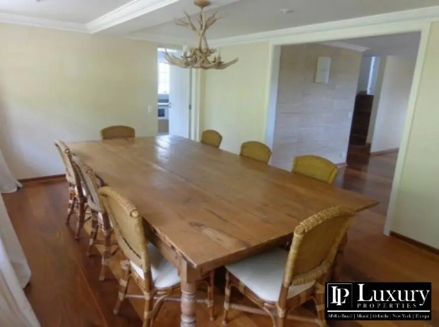 Foto 5 de Casa com 6 quartos à venda, 480m2 em Campos Do Jordao - SP