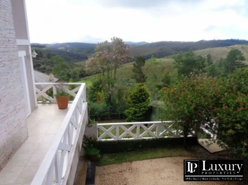 Foto 2 de Casa com 6 quartos à venda, 480m2 em Campos Do Jordao - SP