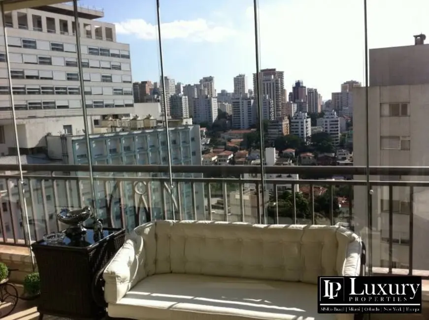 Apartamento com 4 quartos à venda, 210m2 em Higienópolis, São Paulo - SP - imagem 3 Foto 3 de Apartamento com 4 quartos à venda, 210m2 em Higienópolis, São Paulo - SP
