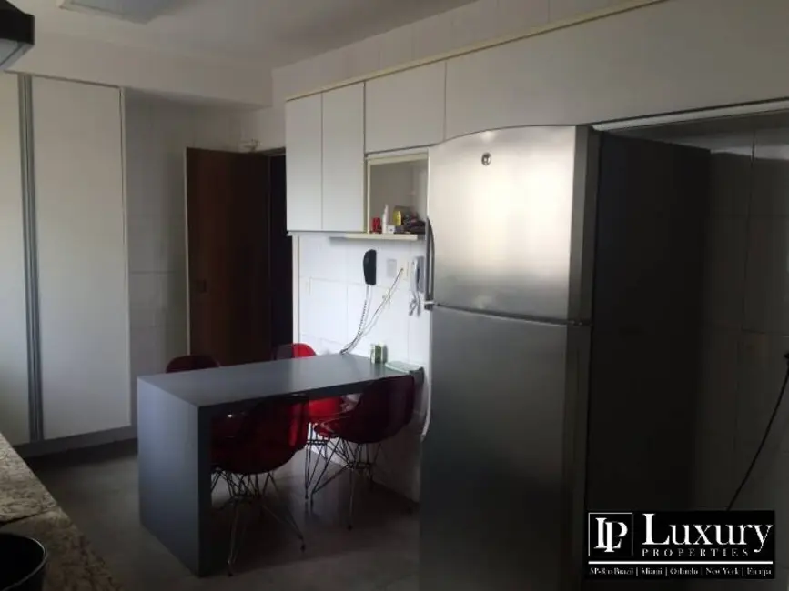 Foto 9 de Apartamento com 4 quartos à venda e para alugar, 226m2 em Vila Nova Conceição, São Paulo - SP