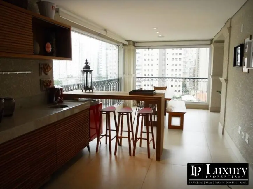 Foto 3 de Apartamento com 3 quartos para alugar, 293m2 em Vila Nova Conceição, São Paulo - SP