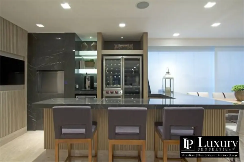 Foto 3 de Apartamento com 4 quartos à venda e para alugar, 293m2 em Vila Nova Conceição, São Paulo - SP