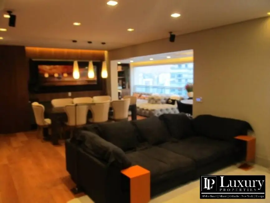 Apartamento com 3 quartos para alugar, 157m2 em Vila Nova Conceição, São Paulo - SP - imagem 5 Foto 5 de Apartamento com 3 quartos para alugar, 157m2 em Vila Nova Conceição, São Paulo - SP