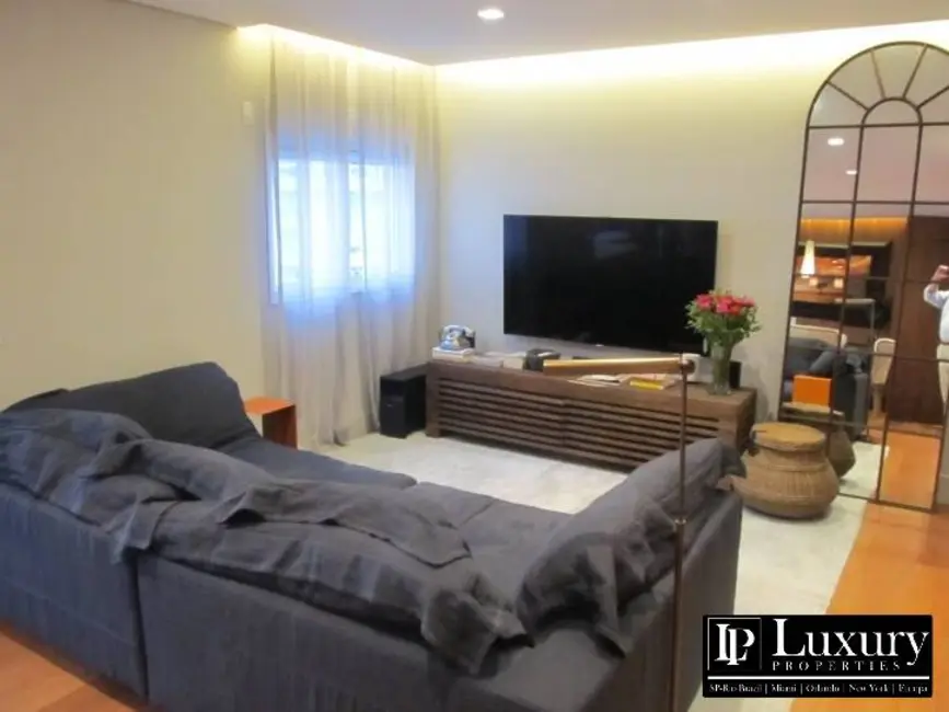 Apartamento com 3 quartos para alugar, 157m2 em Vila Nova Conceição, São Paulo - SP - imagem 4 Foto 4 de Apartamento com 3 quartos para alugar, 157m2 em Vila Nova Conceição, São Paulo - SP