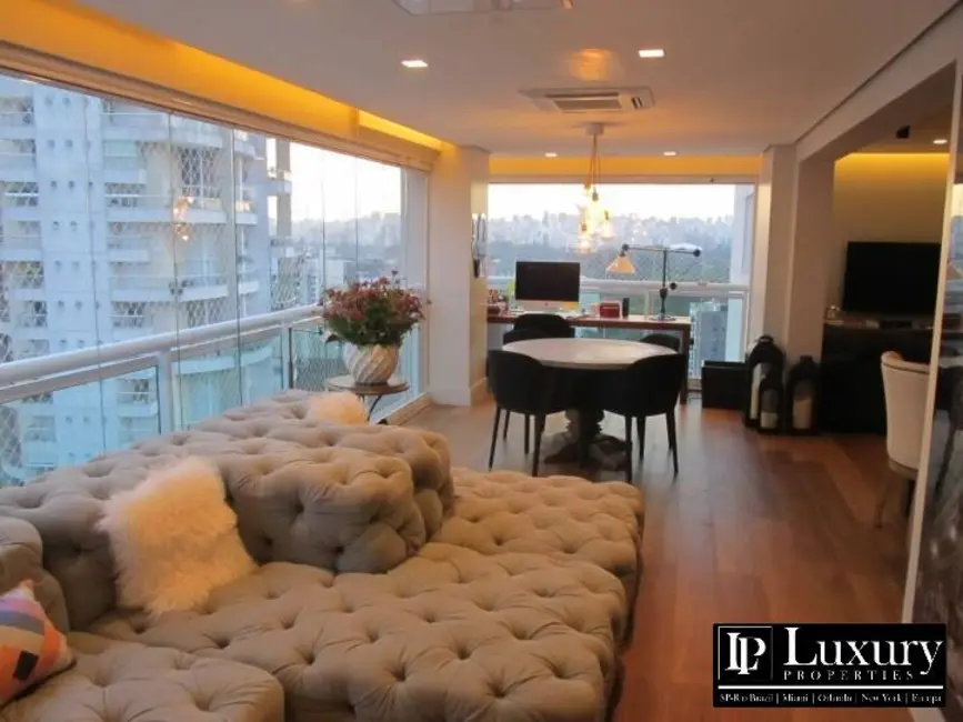 Apartamento com 3 quartos para alugar, 157m2 em Vila Nova Conceição, São Paulo - SP - imagem 1 Foto 1 de Apartamento com 3 quartos para alugar, 157m2 em Vila Nova Conceição, São Paulo - SP