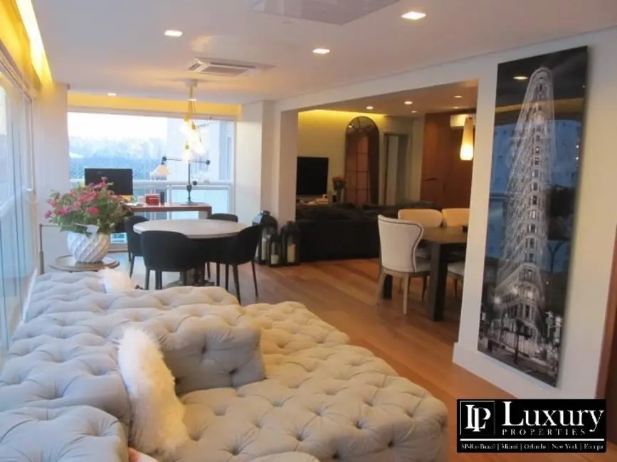 Apartamento com 3 quartos para alugar, 157m2 em Vila Nova Conceição, São Paulo - SP - imagem 8 Foto 8 de Apartamento com 3 quartos para alugar, 157m2 em Vila Nova Conceição, São Paulo - SP