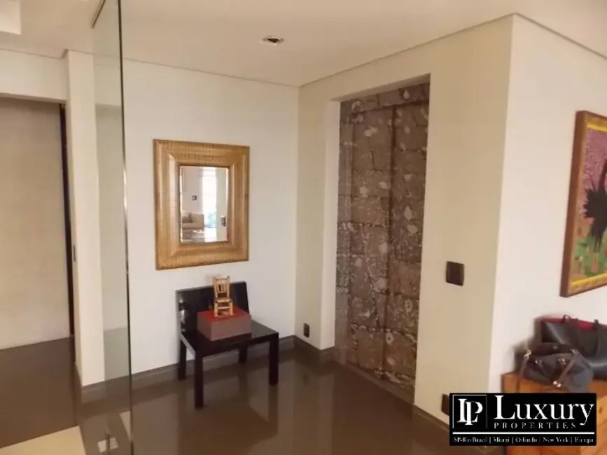 Apartamento com 4 quartos para alugar, 232m2 em Vila Nova Conceição, São Paulo - SP - imagem 8 Foto 8 de Apartamento com 4 quartos para alugar, 232m2 em Vila Nova Conceição, São Paulo - SP