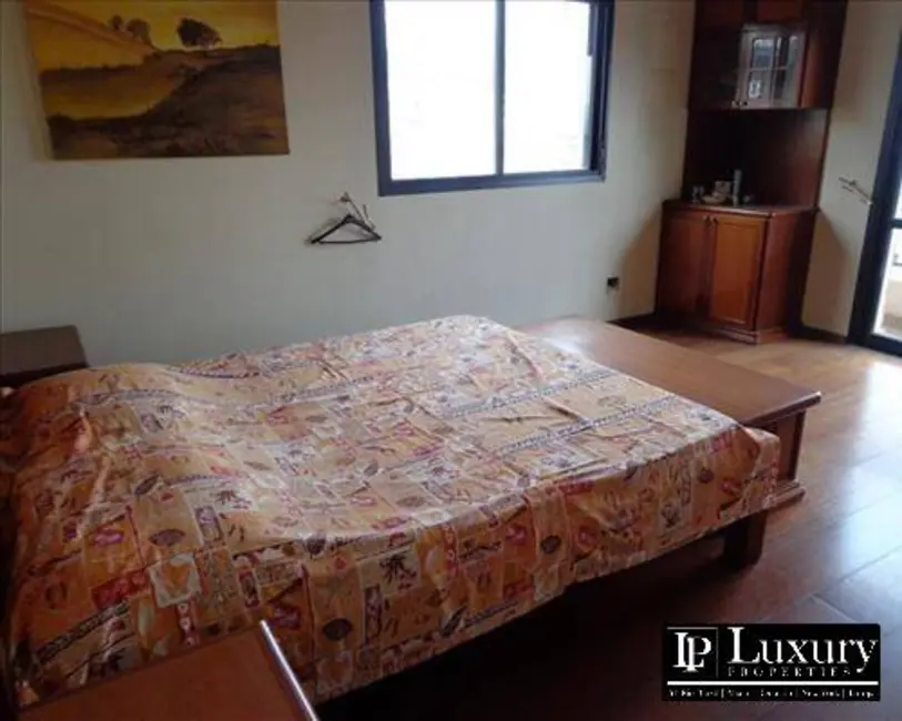 Apartamento com 4 quartos à venda, 278m2 em Alto de Pinheiros, São Paulo - SP - imagem 8 Foto 8 de Apartamento com 4 quartos à venda, 278m2 em Alto de Pinheiros, São Paulo - SP