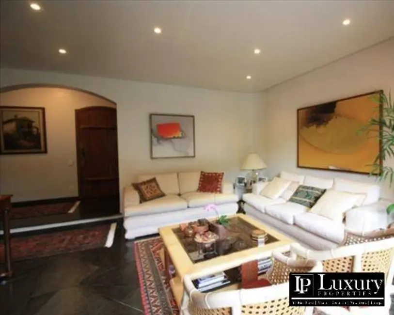 Apartamento com 4 quartos à venda e para alugar, 260m2 em Alto de Pinheiros, São Paulo - SP - imagem 3 Foto 3 de Apartamento com 4 quartos à venda e para alugar, 260m2 em Alto de Pinheiros, São Paulo - SP