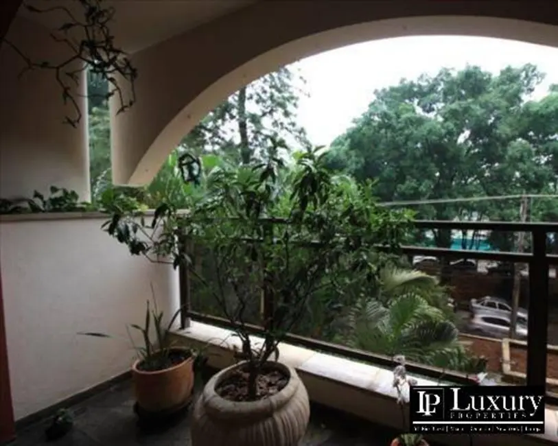 Apartamento com 4 quartos à venda e para alugar, 260m2 em Alto de Pinheiros, São Paulo - SP - imagem 8 Foto 8 de Apartamento com 4 quartos à venda e para alugar, 260m2 em Alto de Pinheiros, São Paulo - SP