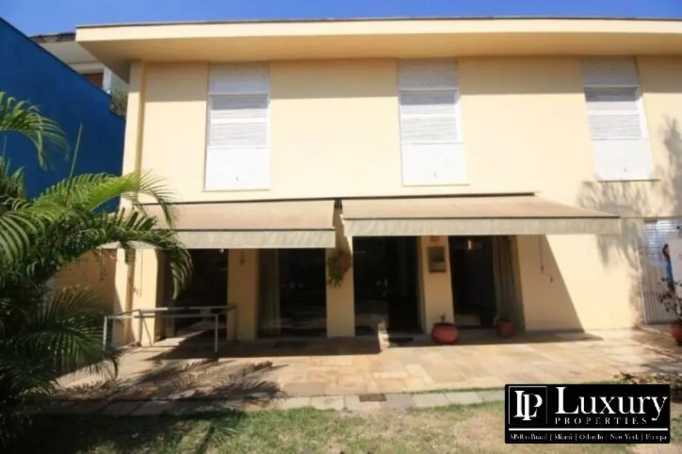 Casa com 3 quartos à venda, 378m2 em Alto de Pinheiros, São Paulo - SP - imagem 3 Foto 3 de Casa com 3 quartos à venda, 378m2 em Alto de Pinheiros, São Paulo - SP