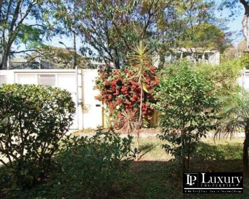 Casa com 3 quartos à venda, 378m2 em Alto de Pinheiros, São Paulo - SP - imagem 4 Foto 4 de Casa com 3 quartos à venda, 378m2 em Alto de Pinheiros, São Paulo - SP