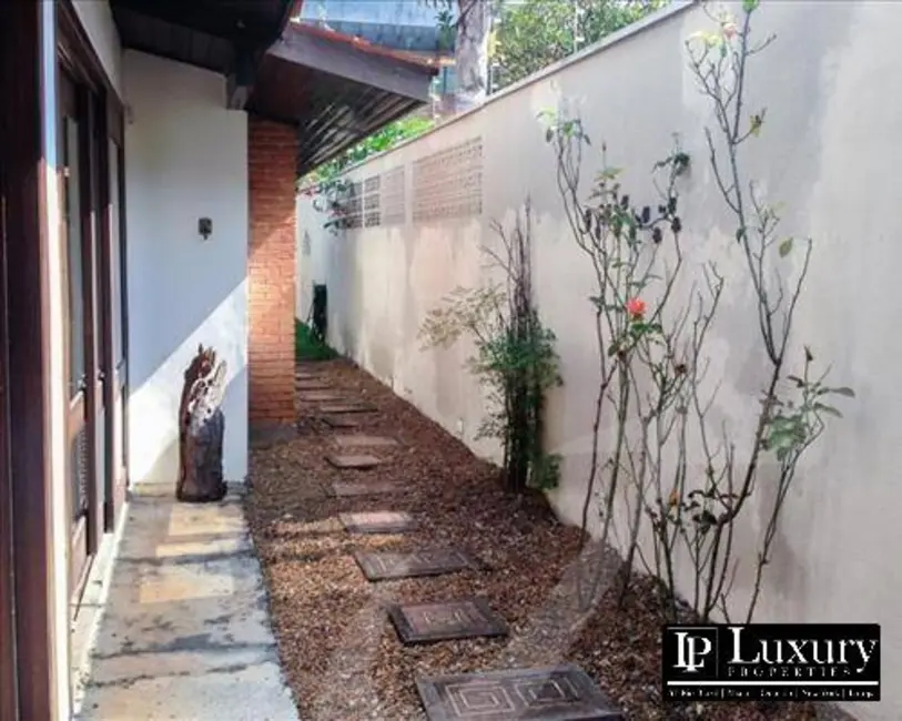 Foto 2 de Casa com 3 quartos à venda e para alugar, 270m2 em Alto de Pinheiros, São Paulo - SP