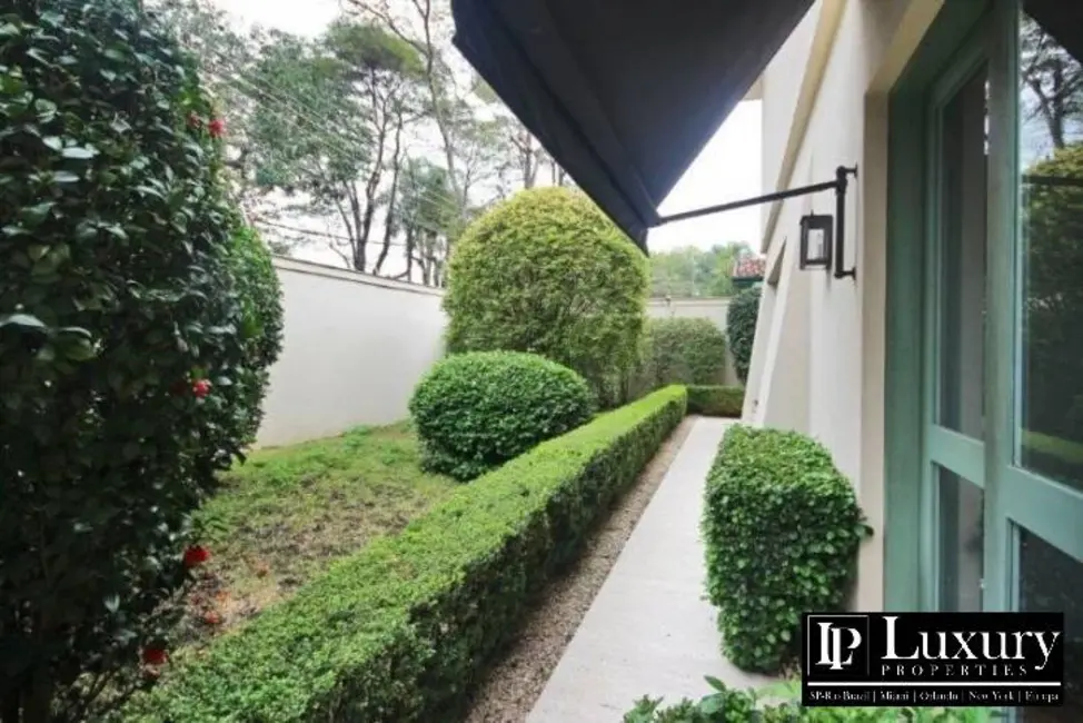 Casa com 4 quartos à venda, 355m2 em Alto de Pinheiros, São Paulo - SP - imagem 9 Foto 9 de Casa com 4 quartos à venda, 355m2 em Alto de Pinheiros, São Paulo - SP