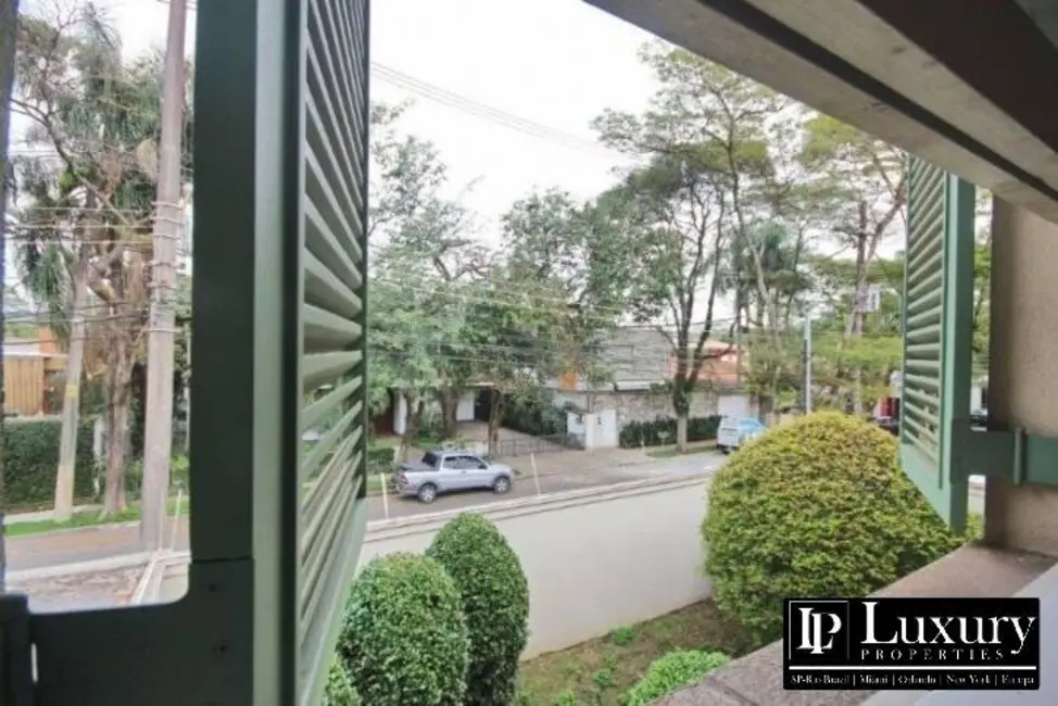 Casa com 4 quartos à venda, 355m2 em Alto de Pinheiros, São Paulo - SP - imagem 6 Foto 6 de Casa com 4 quartos à venda, 355m2 em Alto de Pinheiros, São Paulo - SP