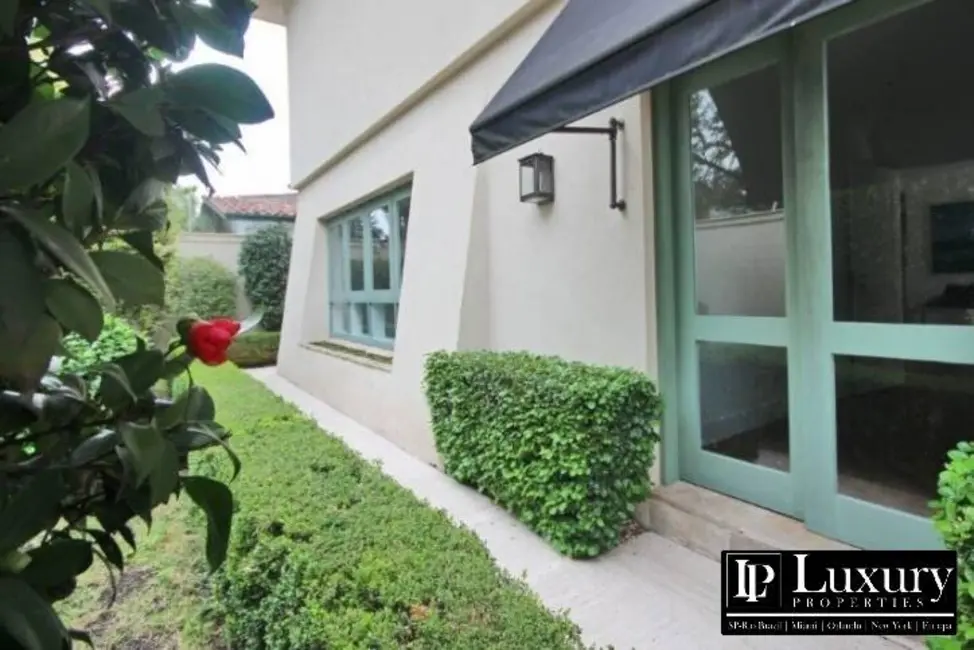 Casa com 4 quartos à venda, 355m2 em Alto de Pinheiros, São Paulo - SP - imagem 8 Foto 8 de Casa com 4 quartos à venda, 355m2 em Alto de Pinheiros, São Paulo - SP