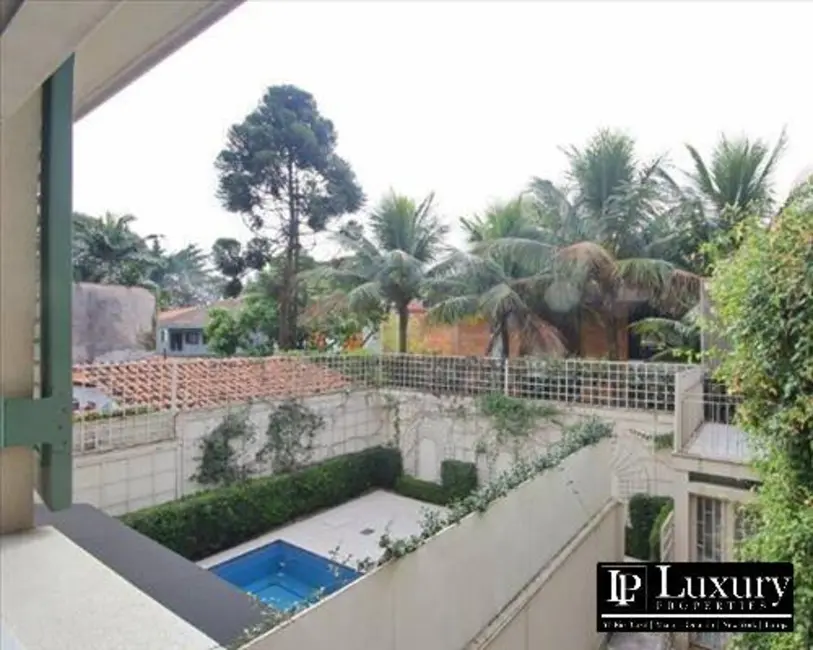 Casa com 4 quartos à venda, 355m2 em Alto de Pinheiros, São Paulo - SP - imagem 3 Foto 3 de Casa com 4 quartos à venda, 355m2 em Alto de Pinheiros, São Paulo - SP