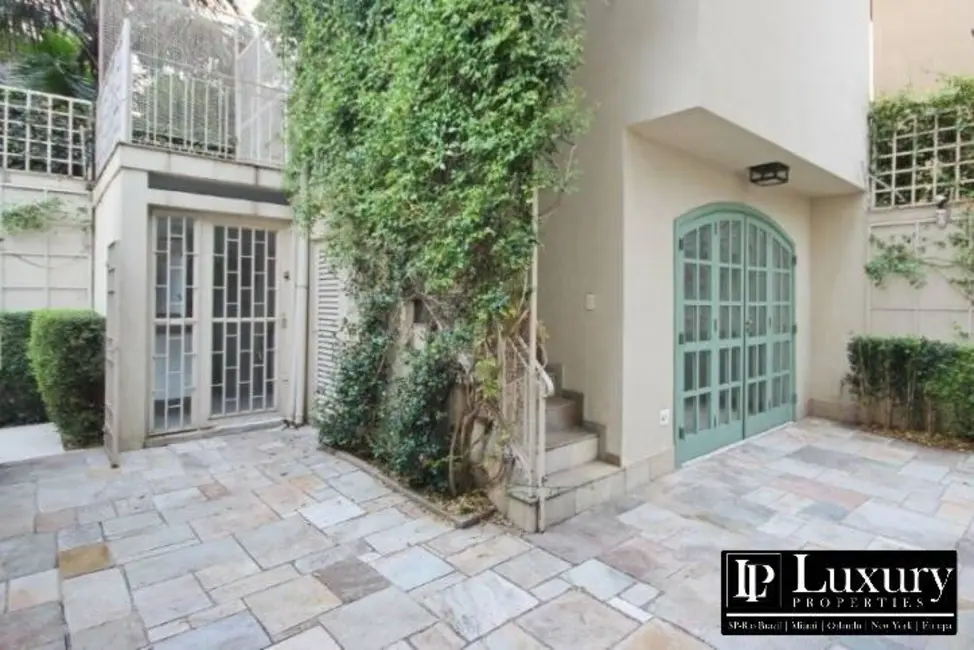 Casa com 4 quartos à venda, 355m2 em Alto de Pinheiros, São Paulo - SP - imagem 5 Foto 5 de Casa com 4 quartos à venda, 355m2 em Alto de Pinheiros, São Paulo - SP