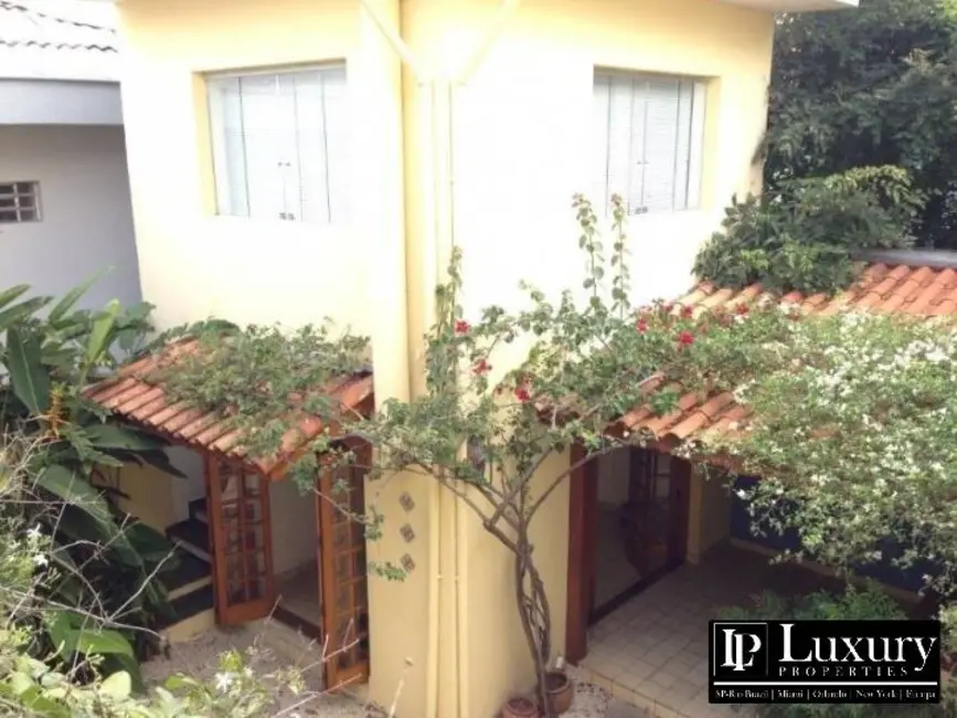 Foto 2 de Casa com 4 quartos à venda em Vila Madalena, São Paulo - SP