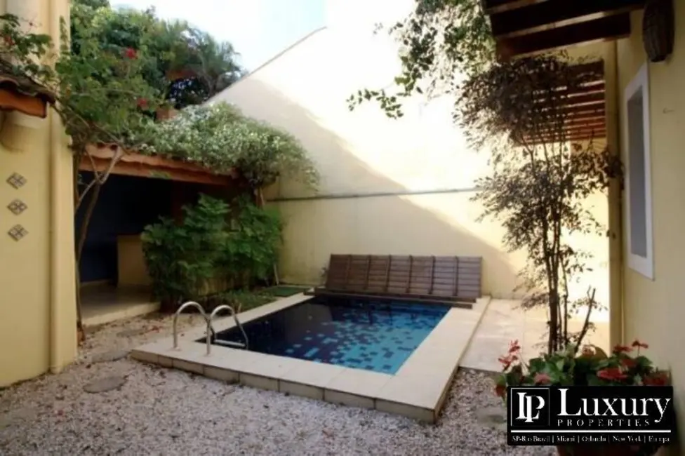 Foto 3 de Casa com 4 quartos à venda em Vila Madalena, São Paulo - SP