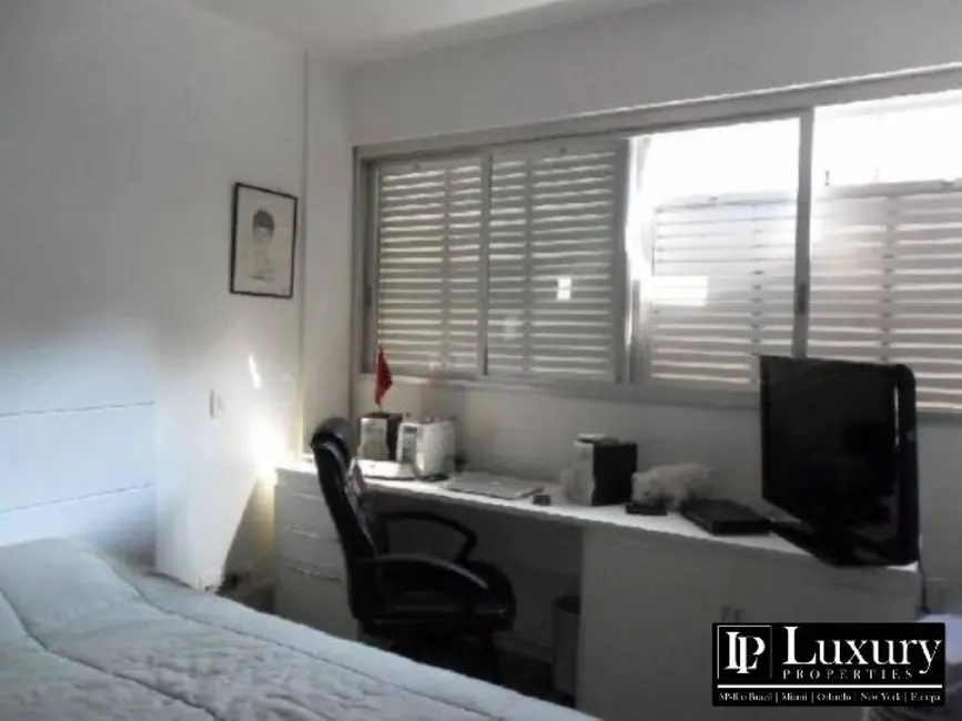 Casa com 3 quartos à venda, 500m2 em Alto de Pinheiros, São Paulo - SP - imagem 5 Foto 5 de Casa com 3 quartos à venda, 500m2 em Alto de Pinheiros, São Paulo - SP