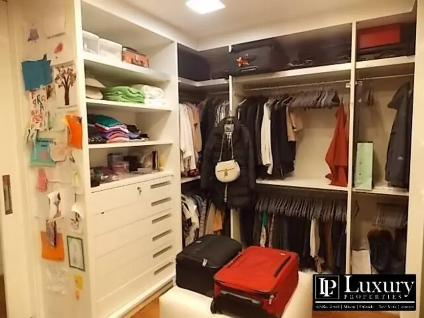 Foto 7 de Apartamento com 4 quartos para alugar, 319m2 em Vila Nova Conceição, São Paulo - SP