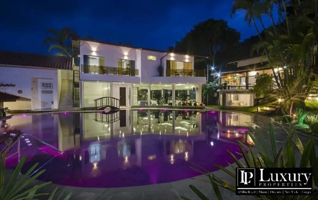 Foto 3 de Hotel / Motel à venda, 2600m2 em Angra Dos Reis - RJ