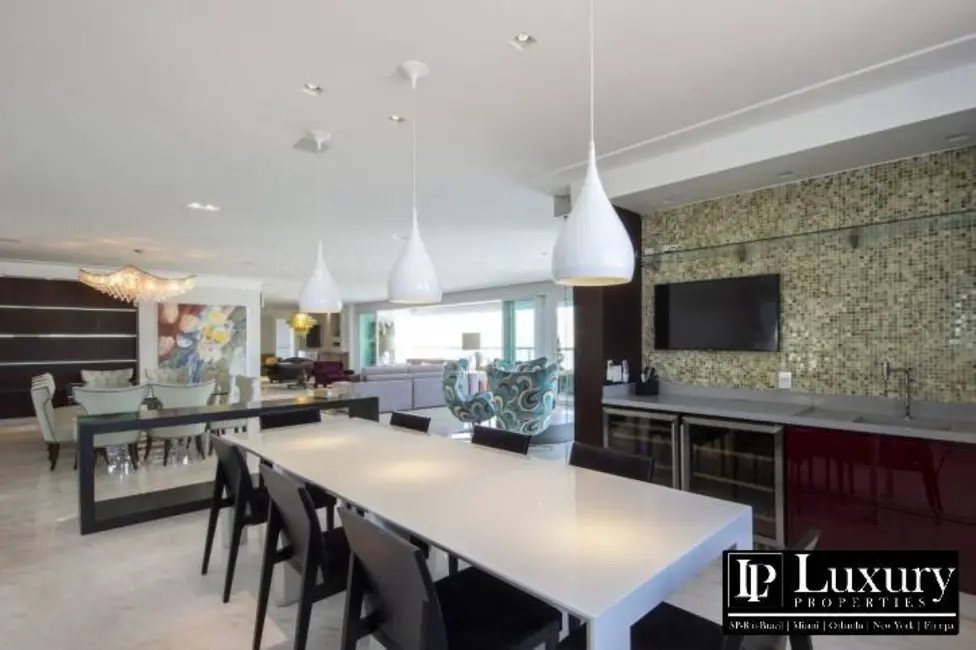 Foto 9 de Apartamento com 6 quartos à venda, 425m2 em São Paulo - SP