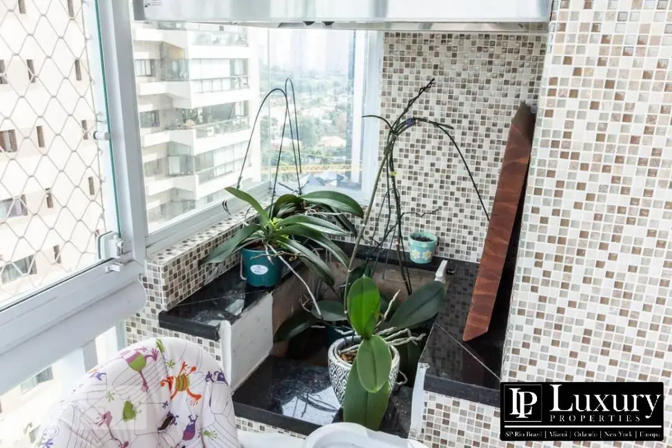 Foto 9 de Apartamento com 3 quartos à venda e para alugar, 253m2 em Alphaville Industrial, Barueri - SP