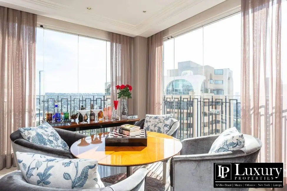 Apartamento com 3 quartos à venda, 367m2 em Itaim Bibi, São Paulo - SP - imagem 8 Foto 8 de Apartamento com 3 quartos à venda, 367m2 em Itaim Bibi, São Paulo - SP