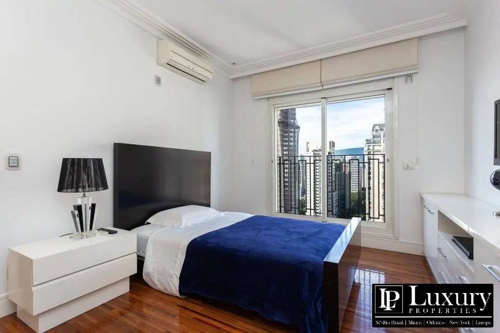 Apartamento com 3 quartos à venda, 367m2 em Itaim Bibi, São Paulo - SP - imagem 6 Foto 6 de Apartamento com 3 quartos à venda, 367m2 em Itaim Bibi, São Paulo - SP