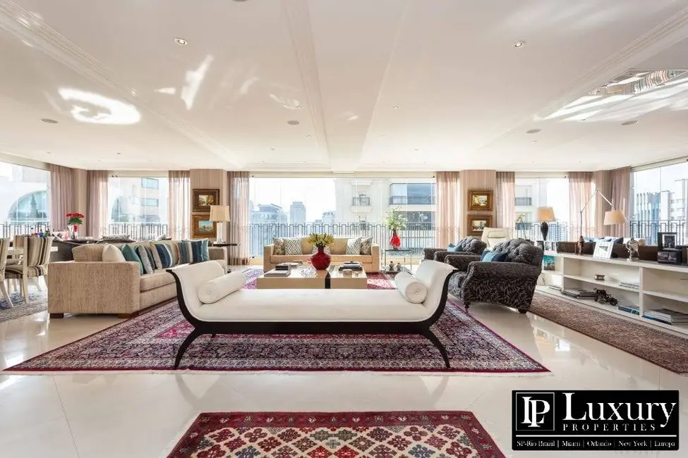 Foto 1 de Apartamento com 3 quartos à venda, 367m2 em Itaim Bibi, São Paulo - SP